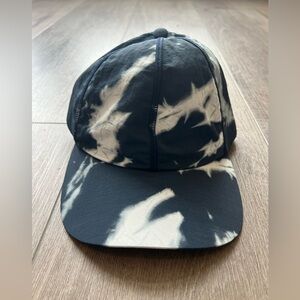 Lululemon Baller Hat Soft in Indigo Ice Print Blue Multi